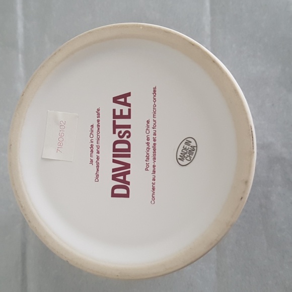 David’s Tea Holly Berry Holiday Tea Coffee Ceramic Canister - Picture 6 of 15